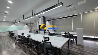 Disewakan Office Gold Coast PIK, 218m2, Sudah Renov, Semin Furnished