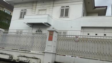 Hunian Elegan di Pluit, Jakarta Utara, 10 Kamar Tidur, LT 758m²