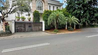 For Sale rumah Mewah di Pondok Indah, Jakarta Selatan - LT 825m²