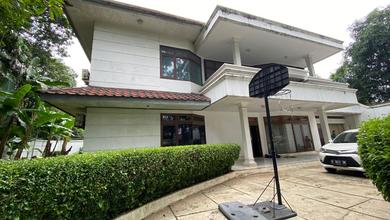 Penawaran Langka, rumah Mewah di Kebayoran Baru, Jakarta Selatan, LB 485m²