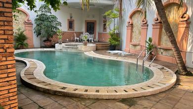 Kesempatan Langka, rumah Mewah di Pondok Indah, Jakarta Selatan, LB 1500m²