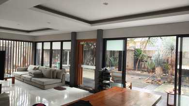 Hunian Mewah di Kembangan, Jakarta Barat, 6 Kamar Tidur, LT 460m²