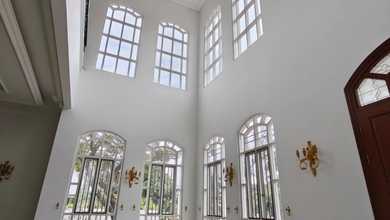 Rumah Siap Huni di Pantai Mutiara, Jakarta Utara, LT 525m², Harga 950 Juta /tahun