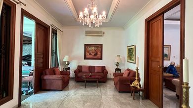 Kesempatan Langka, rumah Prestisius di Kebayoran Baru, Jakarta Selatan, LB 600m²