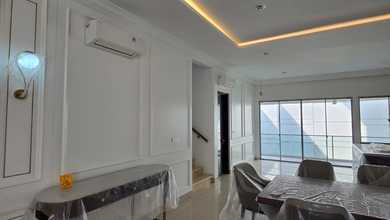 Rumah  Siap Huni Kawasan Golf Island