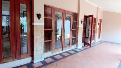 Hunian Mewah di Cipinang, Jakarta Timur, 4 KT, LT 600m²