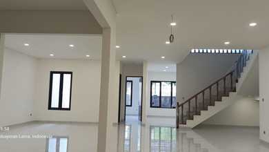 Disewakan Rumah Murah di Pondok Indah, Jakarta Selatan, LT 450m²