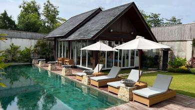 Villa 4 Kamar Tidur Dekat Pantai, Karma Kendara