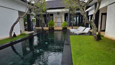 Villa Mewah 4 Kamar dengan Private Beach, Nusa Dua Bali