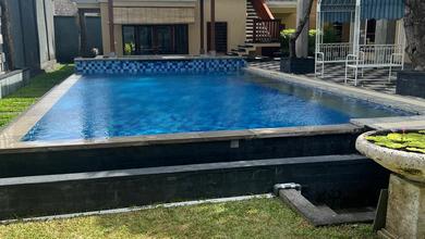 Vila Klasik Mewah di Kerobokan, Premium Area Strategis