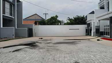Promo Rumah di Semolowaru, Surabaya, LB 135m², Harga 2,45 Miliar