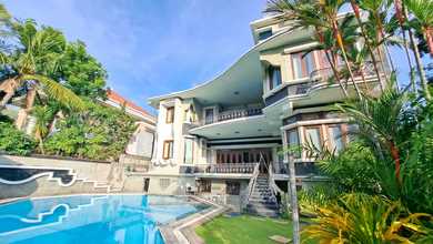 Rumah Area Premium Dukuh Pakis, Surabaya - Harga Menarik 70 Miliar