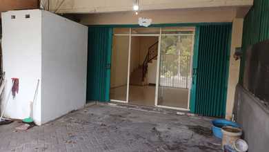 Ruko Usaha Potensial Raya Putro Agung Wetan - Akses Ramai