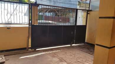 Rumah Siap Pakai di Kawasan Tambaksari, Surabaya, LT 140m²