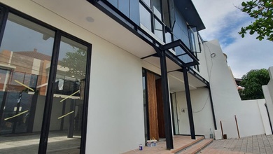 Hunian Elegan di Mulyorejo, Surabaya, 3 KT, LT 253m²