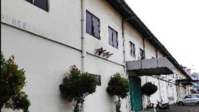 Turun Harga, Pabrik di Kompleks Jiep Pulogadung Raya Jakarta Timur