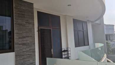 Rumah Mewah di Jatinegara, Jakarta Timur, 9 Kamar Tidur, LT 375m²