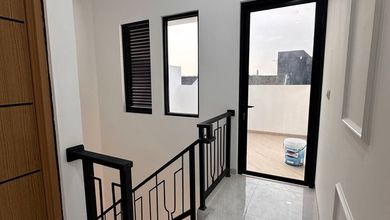 Kesempatan Rumah di Duri Kepa, Jakarta Barat, LB 183m², Harga 2,35 Miliar