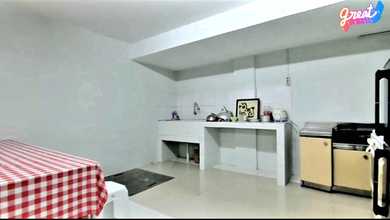 Kost 5 Lantai di Bandengan, Kamar Mandi Dalam