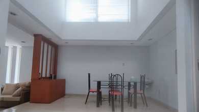 Rumah Mewah di Taman Grisenda, Jakarta Utara, 5 Kamar Tidur, LT 133m²