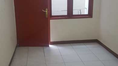 Kesempatan Rumah di Cengkareng, Jakarta Barat, LB 68m², Harga 1,2 Miliar