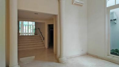 Rumah Mewah di Kawasan Kemang, Jakarta Selatan, LB 850m², Harga 33 Miliar