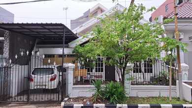 Jual Rumah Strategis di Semolowaru, Surabaya - LT 135m²