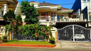 Jual Rumah Bagus LT 375 m2 di kertajaya, Surabaya