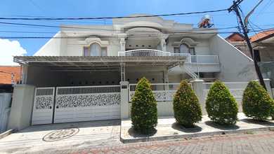 Hunian Elite di Kawasan Rungkut, Surabaya, LB 550m², Harga 5,6 Miliar