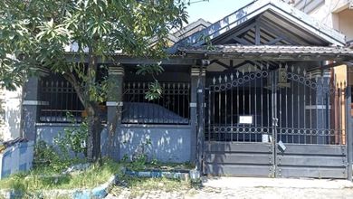 Rumah Siap Pakai di Area Pondok Tjandra, Sidoarjo, LT 140m²