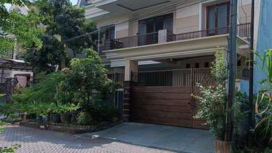 Jual Rumah Cantik Luas 375 m2 di kertajaya, Surabaya