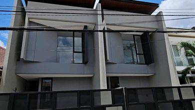 Rumah Dijual di Rungkut, Surabaya, LB 160m², Harga Terbaik!