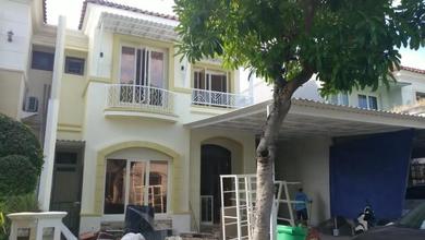 Kesempatan Langka, rumah Mewah di Wiyung, Surabaya, LB 160m²