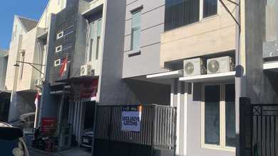 Rumah Favorit di Dharma Husada, Surabaya, 3 KT, Harga 1,29 Miliar