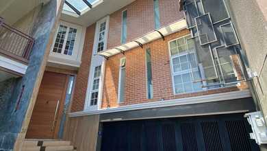 Rumah Area Premium Mulyorejo, Surabaya - Harga Menarik 4 Miliar