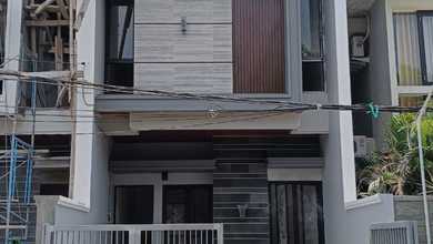 Rumah Dijual di Manyar, Surabaya, LB 120m², Harga Terbaik!