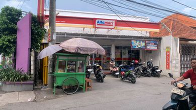 Rumah Siap Pakai di Area Wonokromo, Surabaya, LT 208m²