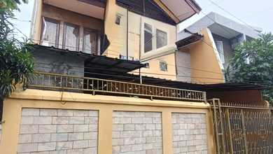 Rumah Elegan di Palmerah, Jakarta Barat, 4 KT, LT 184m²