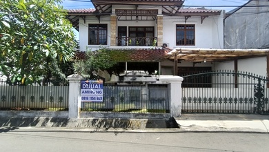 Rumah Area Luxury Tomang, Jakarta Barat - Harga Menarik 8,5 Miliar