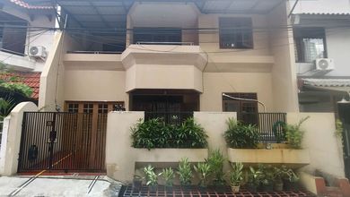 Hunian Prestisius di Kawasan Tomang, Jakarta Barat, LB 247m², Harga 5,75 Miliar