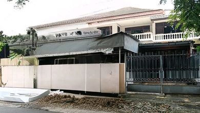 Rumah Elegan di Tomang, Jakarta Barat, 16 Kamar Tidur, LT 852m²
