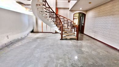 Rumah Elegan di Pondok Indah, Jakarta Selatan, 5 Kamar Tidur, LT 855m²