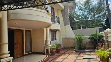 Rumah Elite di Kawasan Kelapa Gading, Jakarta Utara, LB 175m², Harga 7,5 Miliar