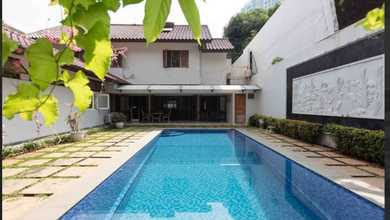 Jual Rumah Eksklusif LT 690 m2 Area Kebayoran Baru, Jakarta Selatan