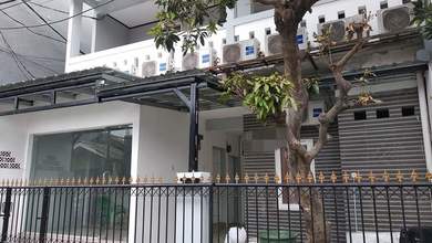 Kost Kostan 20 Kamar + 1 Unit Kios Di Tebet Bebas Banjir