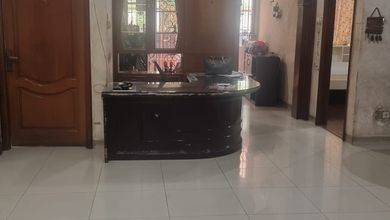 Rumah Siap Tempat dengan LT m2 Semi Furnished