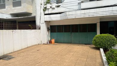 Kesempatan Langka, rumah Prestisius di Green garden, Jakarta Barat, LB 600m²