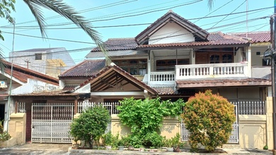 Hunian Elegan di Kampung Ambon, Jakarta Timur, 5 KT, LT 240m²