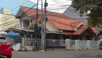 Rumah Mewah di Kampung Ambon, Jakarta Timur, 5 Kamar Tidur, LT 303m²