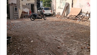 Rumah Elegan di Kampung Ambon, Jakarta Timur, 3 KT, LT 418m²